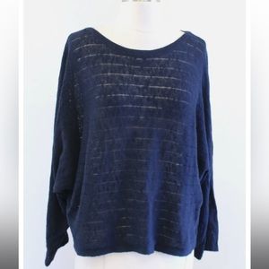 Women’s sleeve sweater